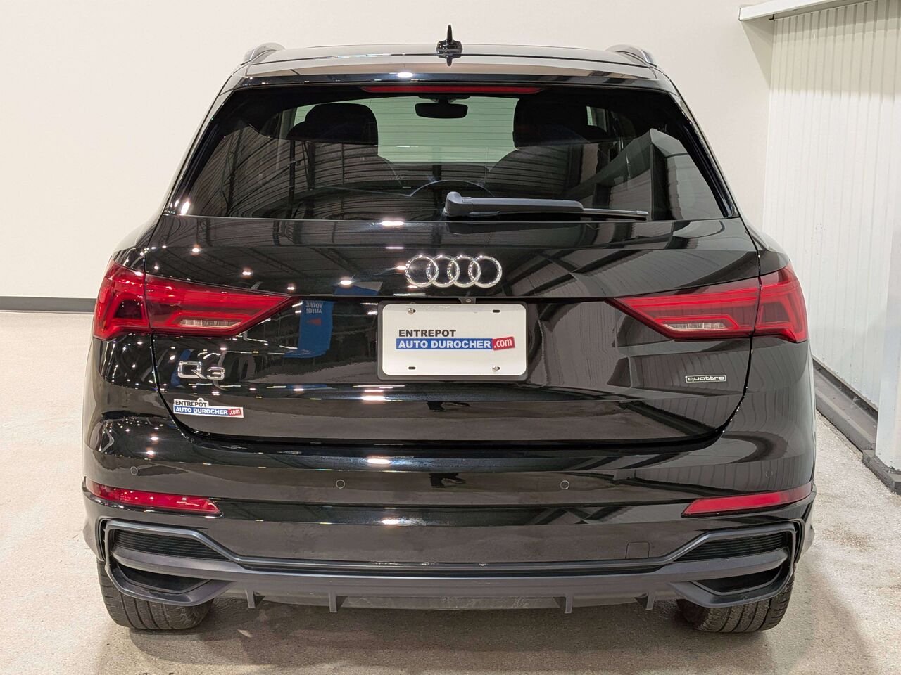 2021 Audi Q3 Progressiv 45 TFSI quattro Black Mirabel - photo #5