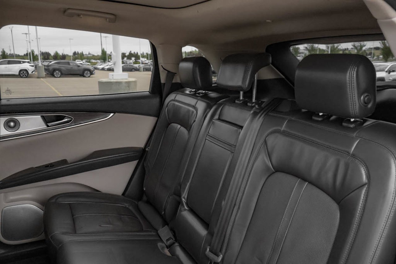 2020 Lincoln Nautilus Reserve AWD White Sherwood Park - photo #32