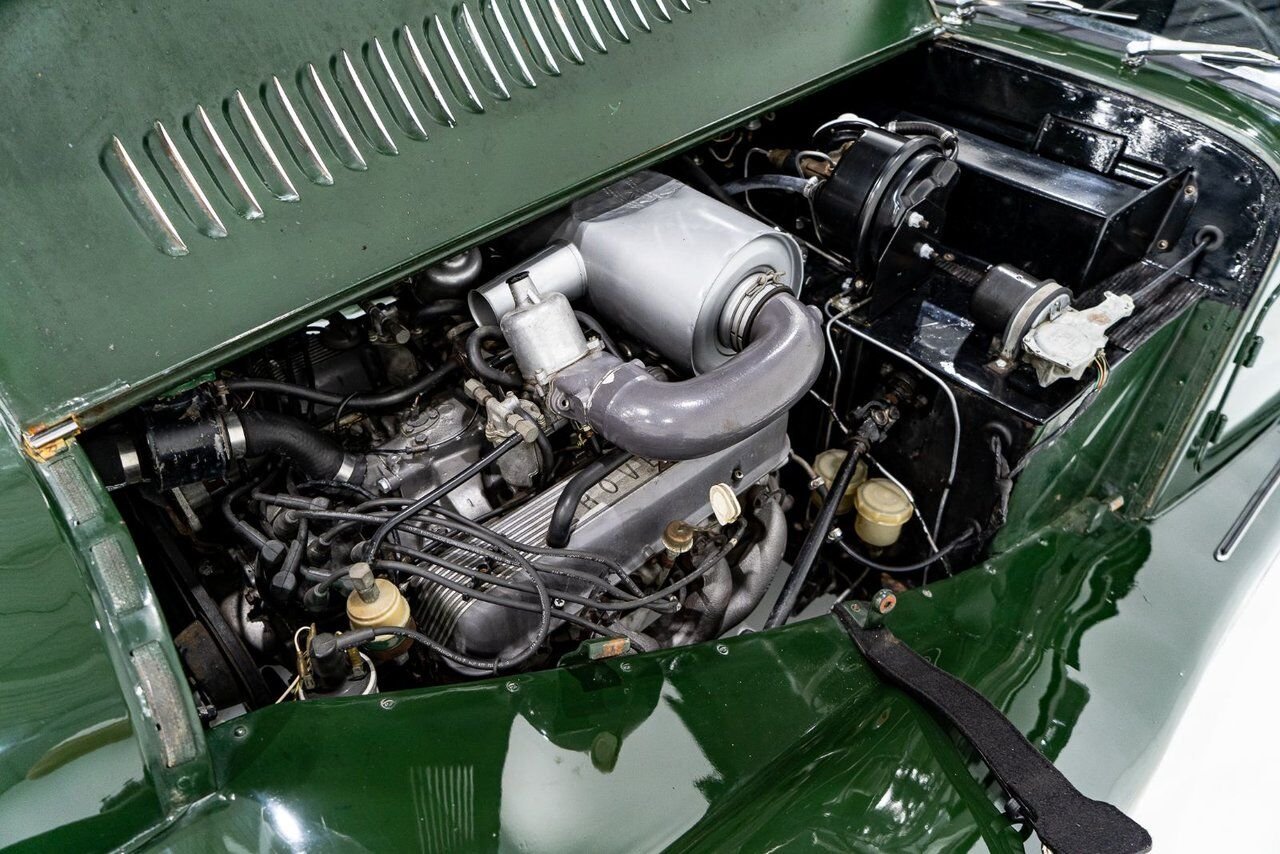 Morgan Plus 8 Unrestored with only 7137km (4435miles) | PRIX EN USD 1970 Vert Montréal - photo #14