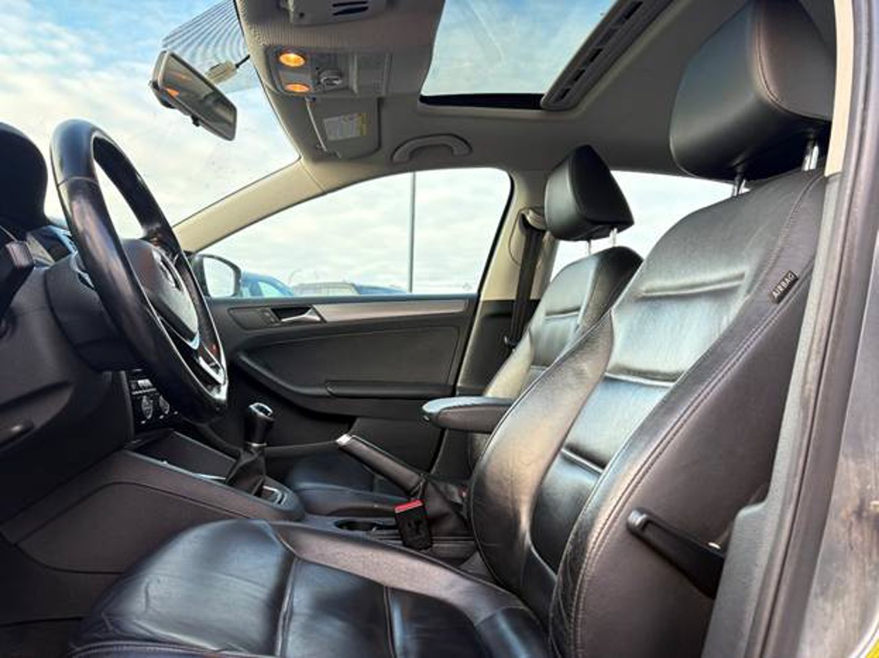 2015 Volkswagen Jetta Sedan 4dr 2.0 TDI Man Highline Grey Sherwood Park - photo #5
