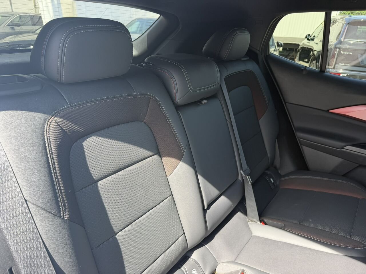 2024 Chevrolet Equinox EV 2RS White Laval - photo #14