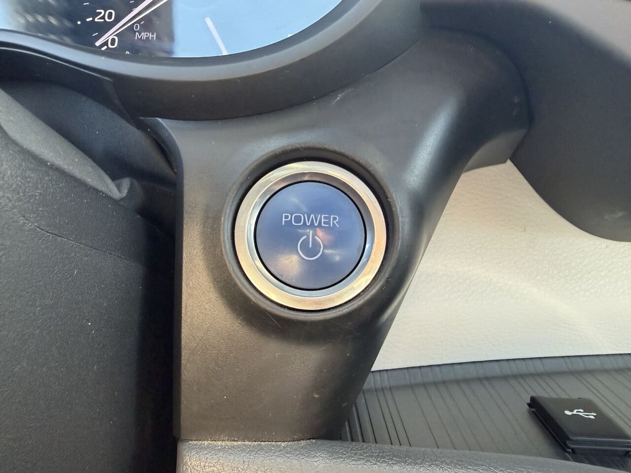 2022 Toyota Sienna Red Thetford Mines - photo #22