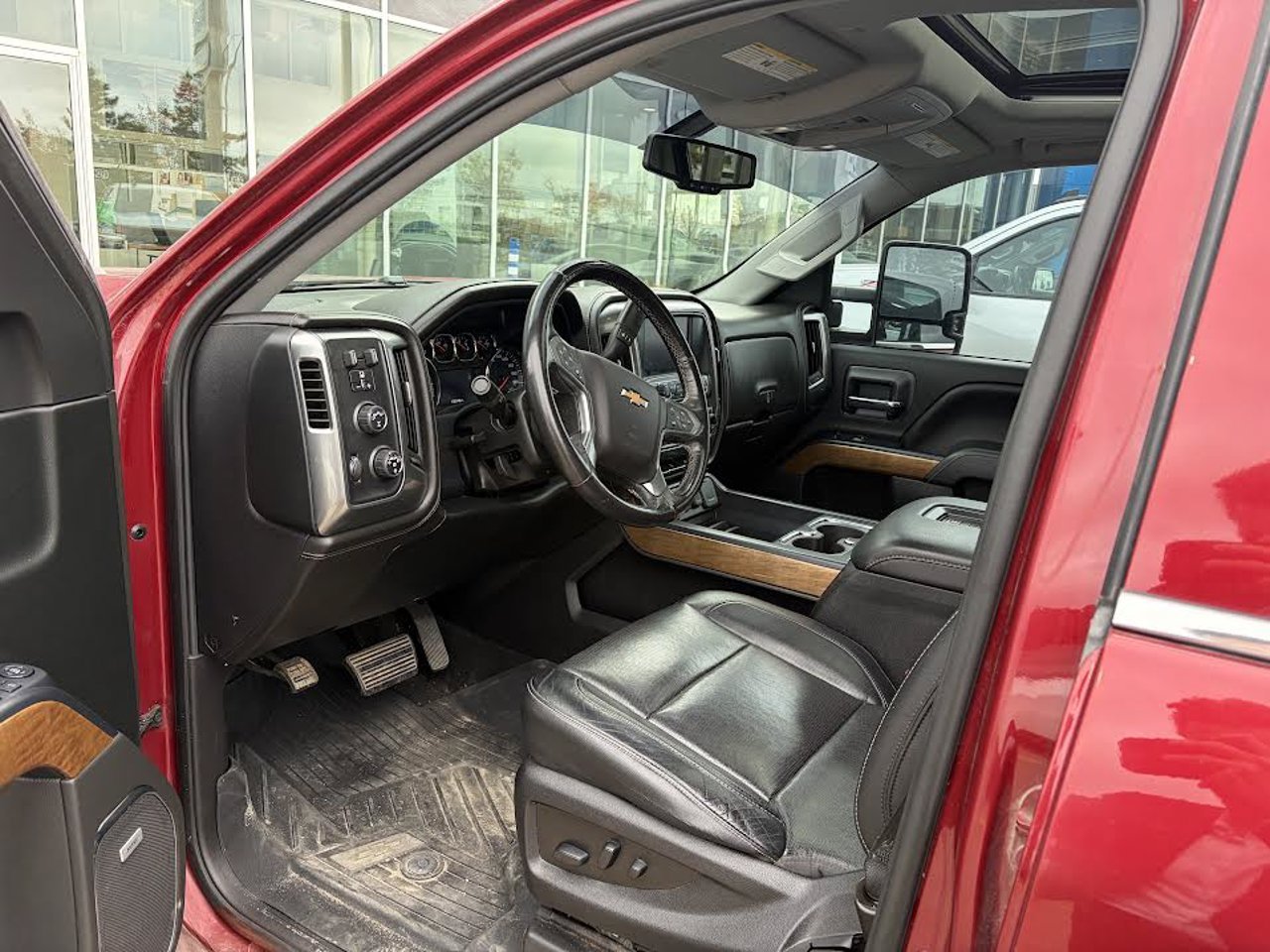 2018 Chevrolet Silverado 1500 4WD Crew Cab 143.5 LTZ w/1LZ Red Sherwood Park - photo #6
