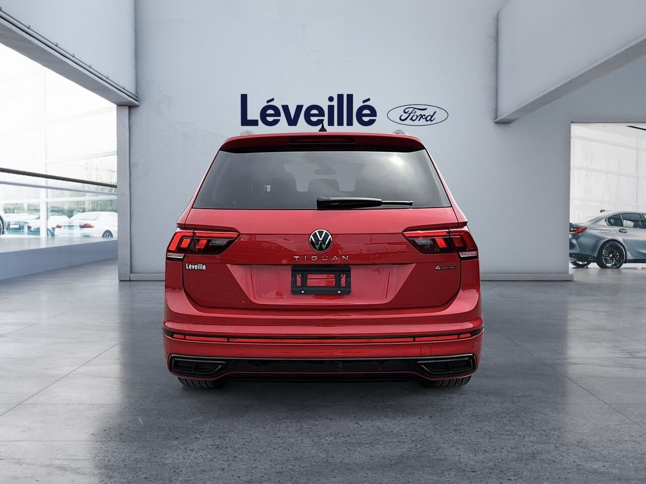2024 Volkswagen Tiguan Red Saint-Jérôme - photo #2