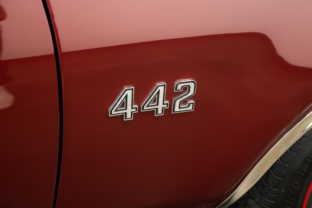 Oldsmobile 442 1969 Rouge Montréal - photo #9