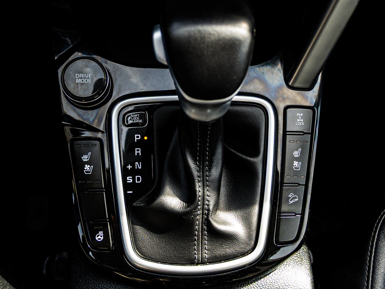 2021 Kia Seltos SX Turbo AWD Orange Sherwood Park - photo #25