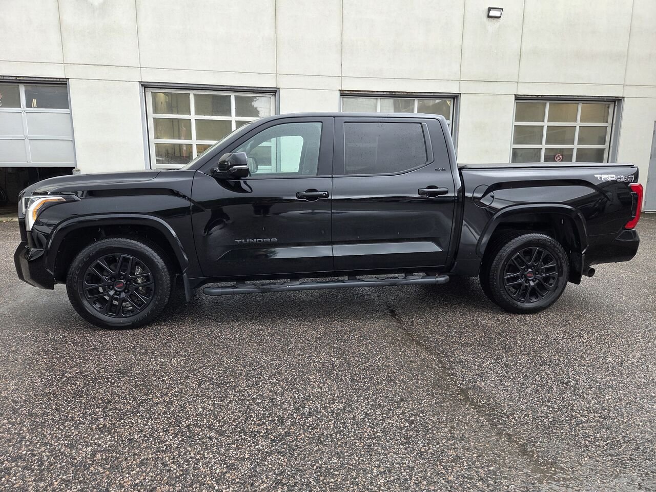2024 Toyota TUNDRA Black Mont-Laurier - photo #8