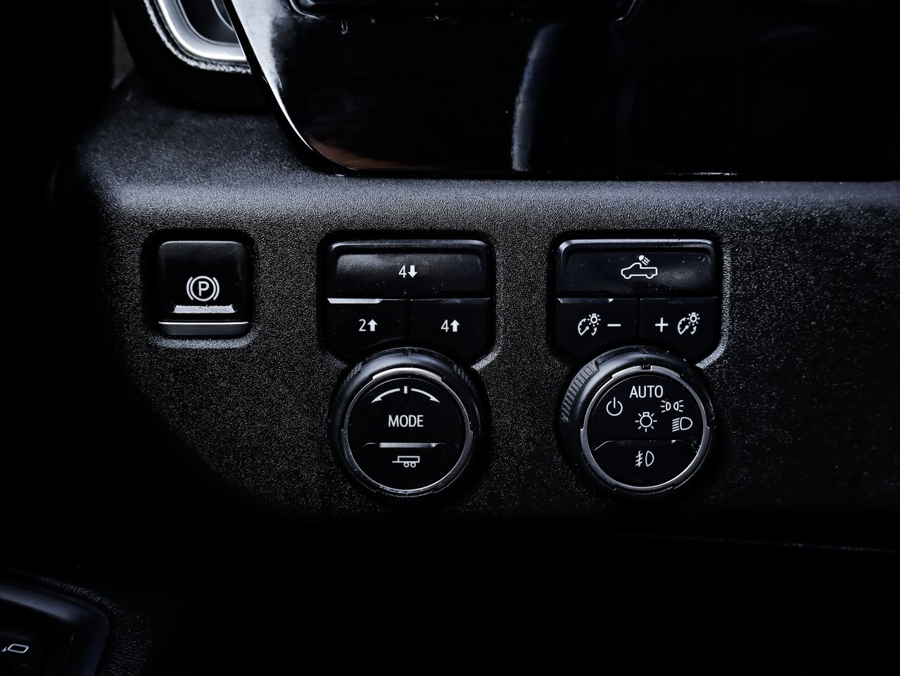 2024 Chevrolet Silverado 3500HD 4WD Crew Cab 159 LT White Sherwood Park - photo #16
