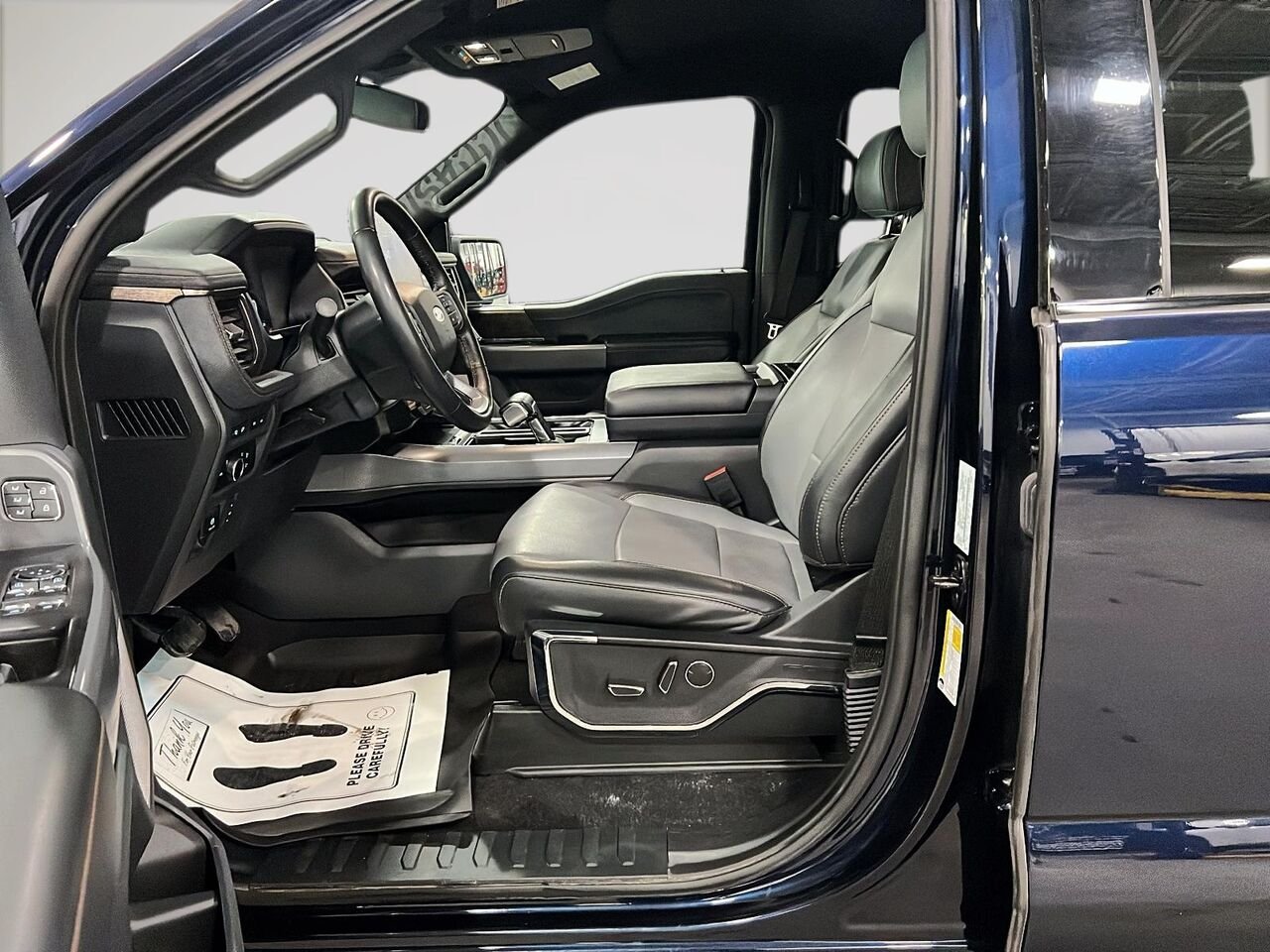 2023 Ford F-150 Lightning GROUPE 510 A, standard range Blue Québec - photo #27