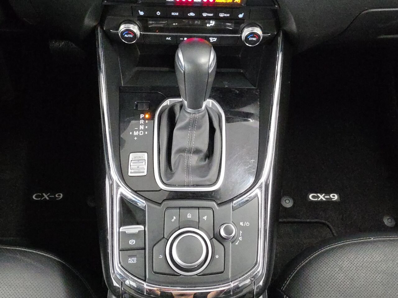 2023 Mazda CX-9 GS-L TI, 7 passagers, Apple carplay, Toit ouvrant, volant chauffant White Val-David - photo #11