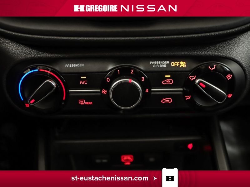 2022 Kia Soul White Saint-Eustache - photo #21