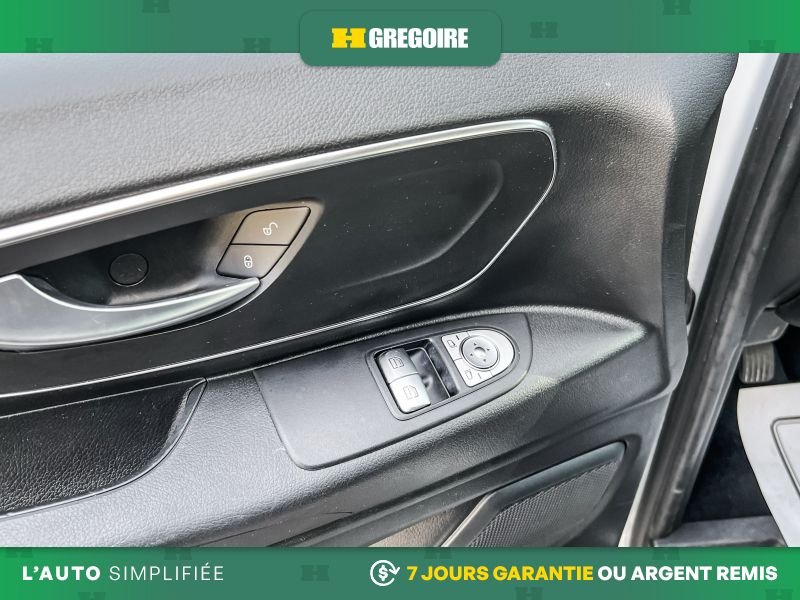 2022 Mercedes Benz Metris White Laval - photo #16