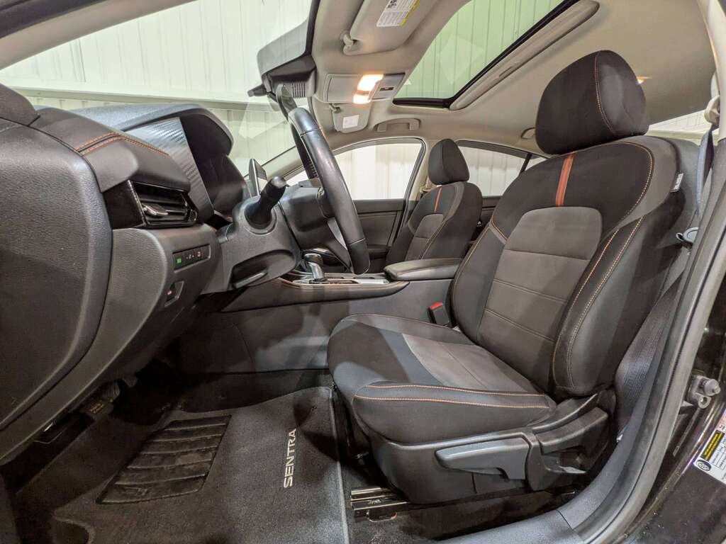 Nissan Sentra SR Midnight Edition CVT 2022 Noir Val-David - photo #1