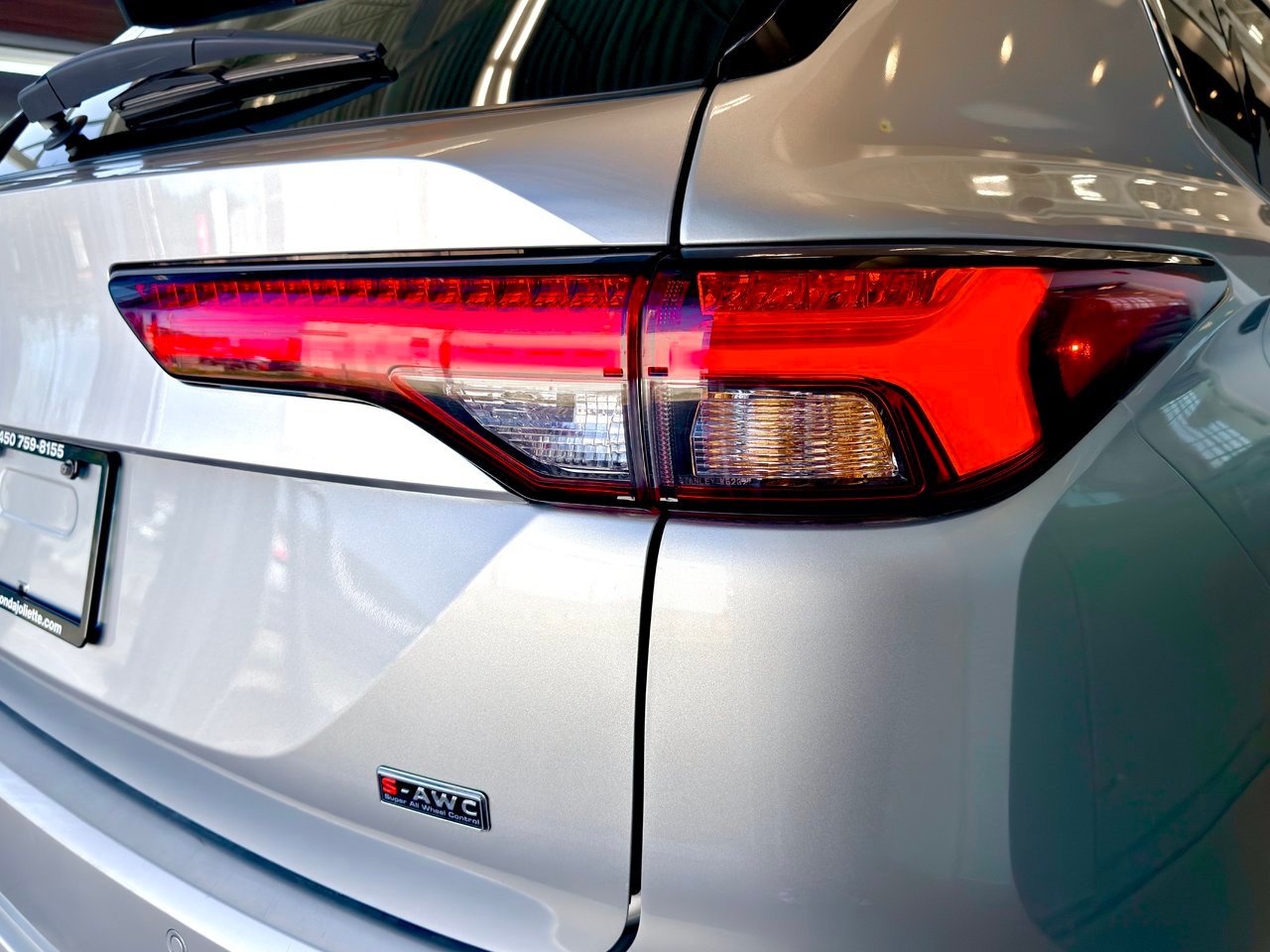 2023 Mitsubishi Outlander gray Notre-Dame-des-Prairies - photo #10
