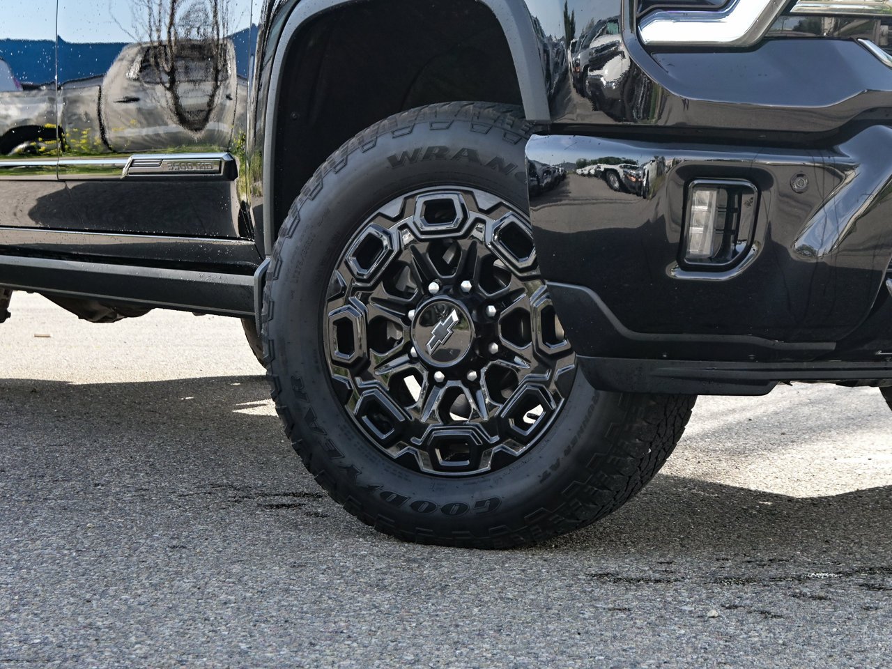 2024 Chevrolet Silverado 3500HD 4WD Crew Cab 159 High Country Black Sherwood Park - photo #5