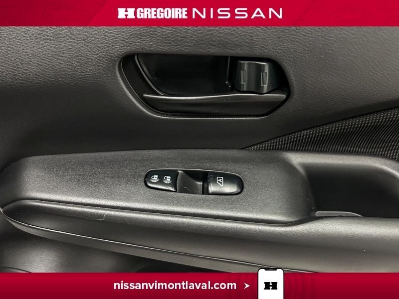 2021 Nissan Kicks White Saint-Eustache - photo #14