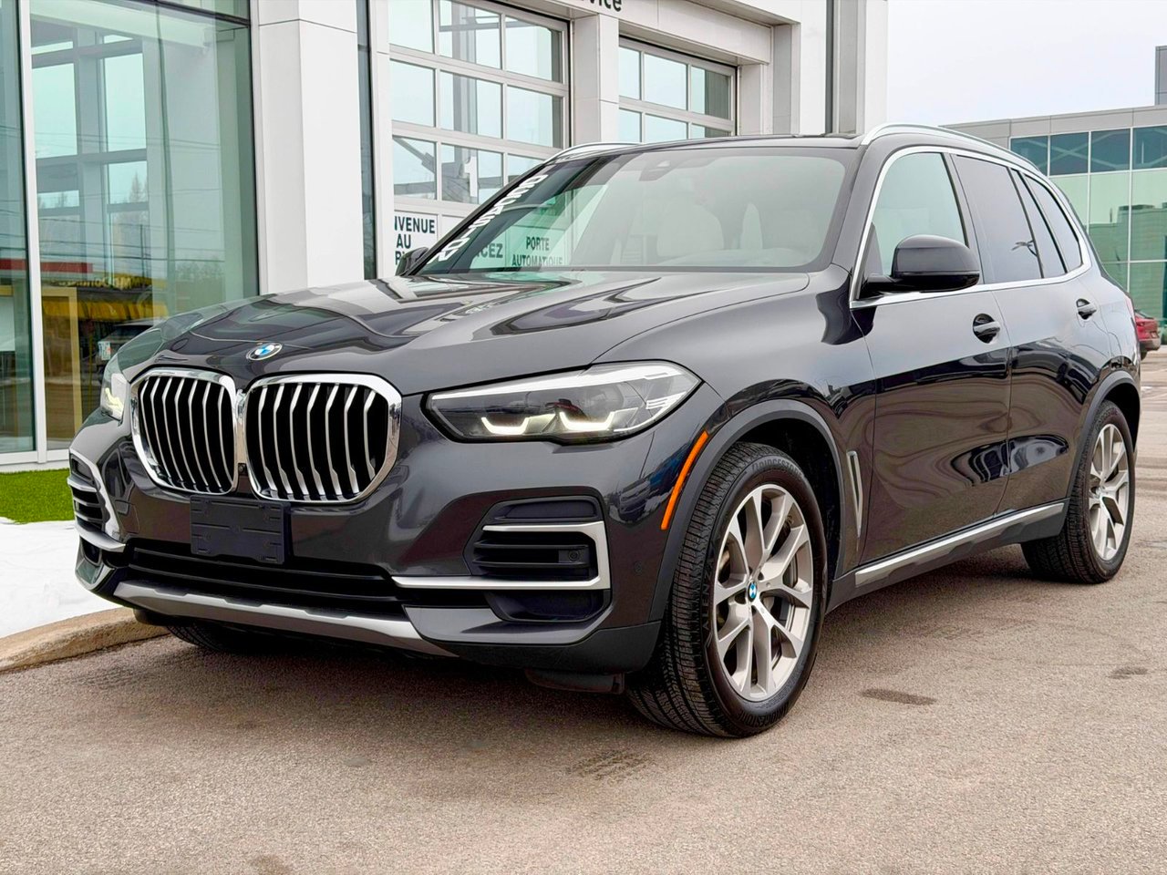 2022 BMW X5 gray Notre-Dame-des-Prairies - photo #1