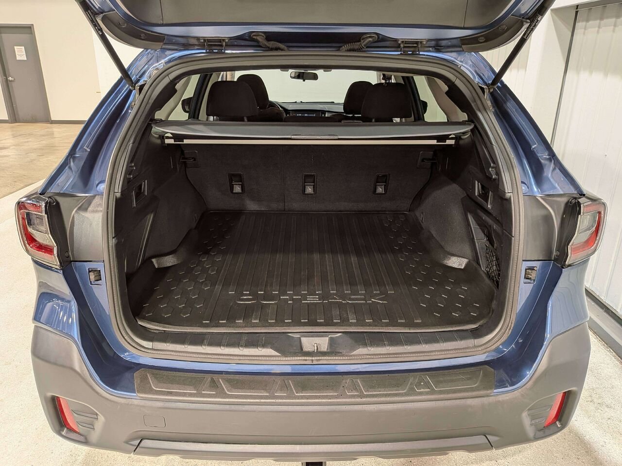 2022 Subaru Outback Convenience CVT Blue Val-David - photo #8