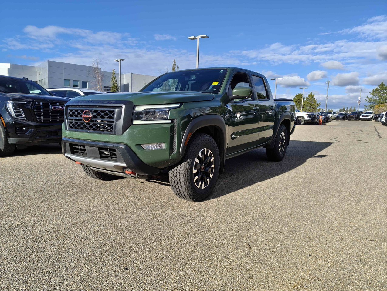 2022 Nissan Frontier Crew Cab PRO-4X Standard Bed 4x4 Tactical Green Metallic Sherwood Park - photo #2