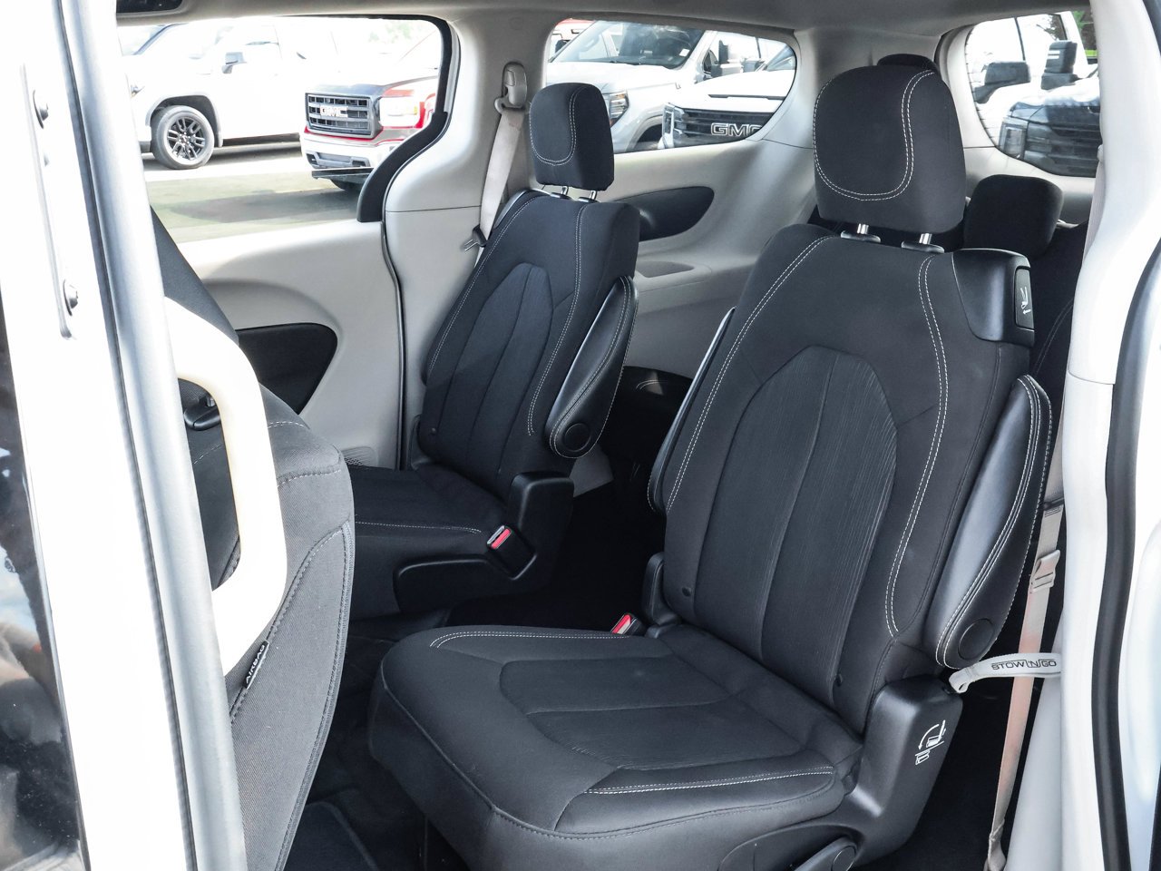 2024 Chrysler Grand Caravan SXT 2WD White Sherwood Park - photo #15