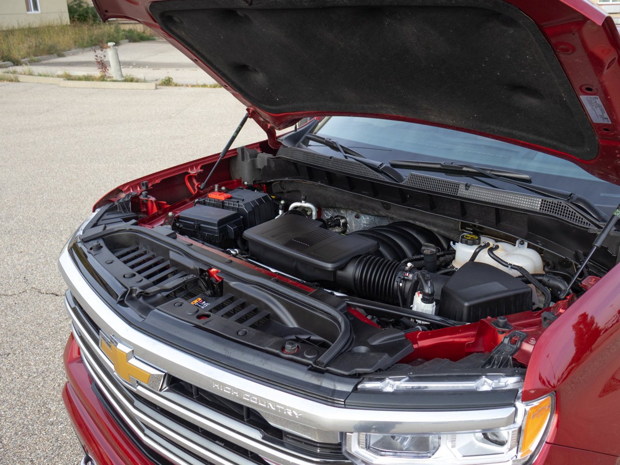 2025 Chevrolet Silverado 1500 4WD Crew Cab 147 High Country Red Sherwood Park - photo #6