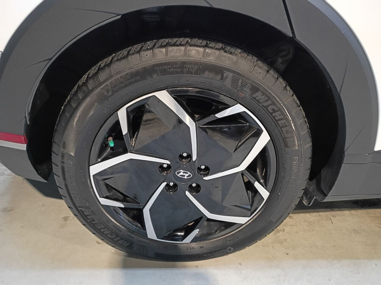 2023 Hyundai IONIQ 5 White Blainville - photo #6