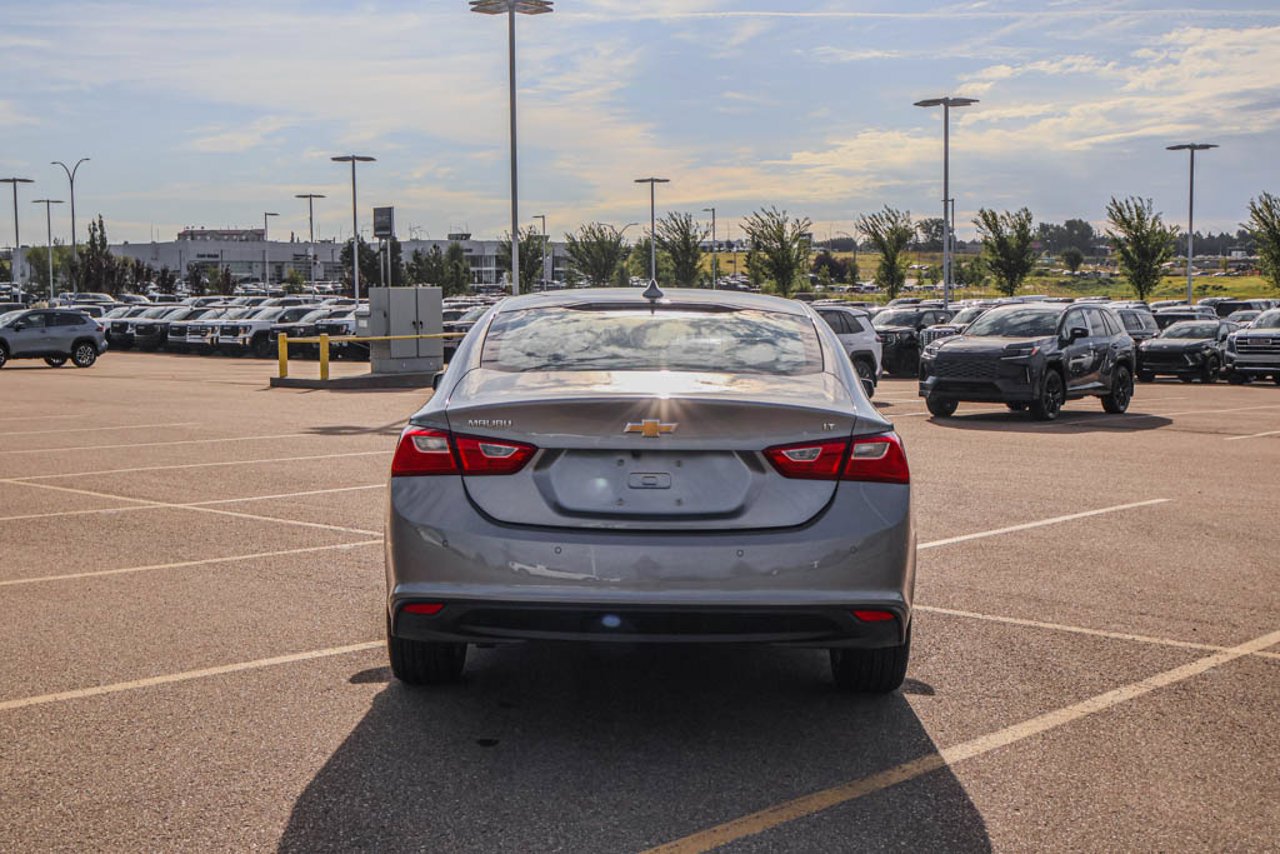 2025 Chevrolet Malibu 4dr Sdn 1LT Grey Sherwood Park - photo #6