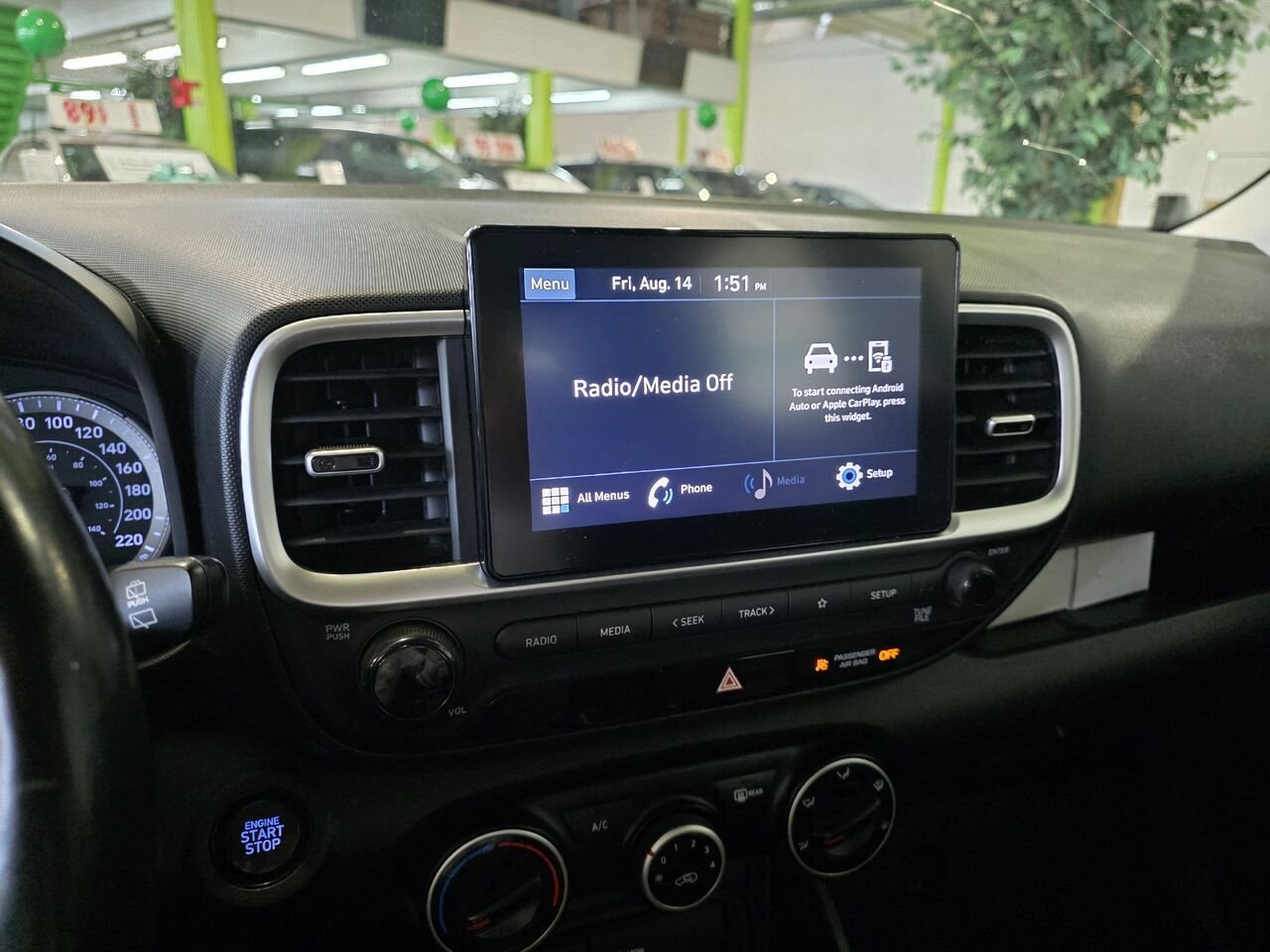 2022 Hyundai Venue Black  - photo #18