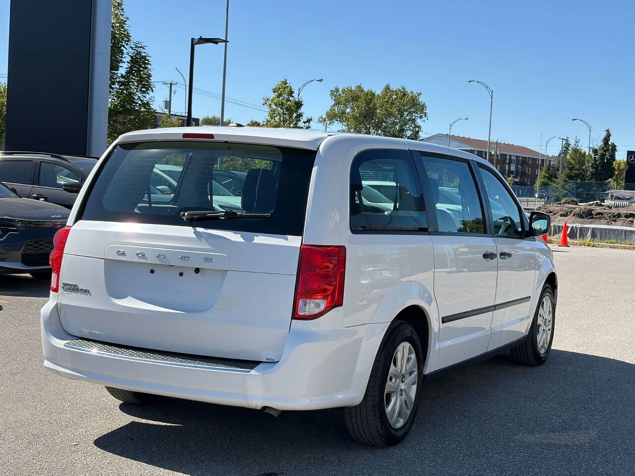Dodge Grand Caravan 2016 Blanc Gatineau - photo #5