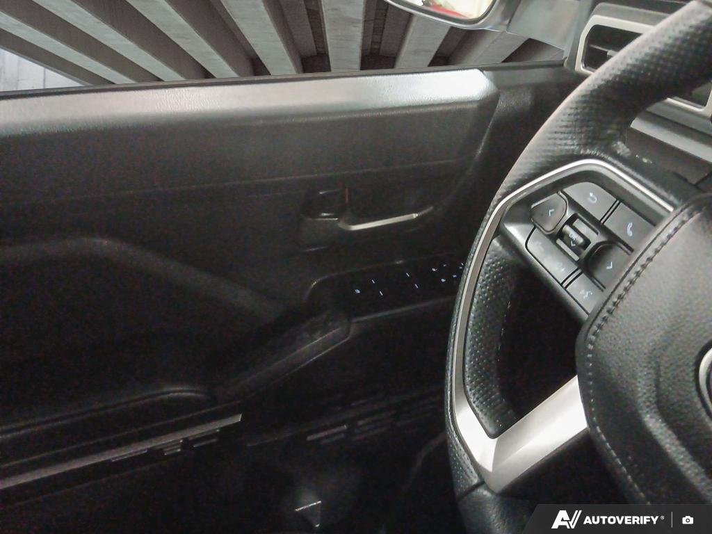 2025 Toyota Tacoma S2501725 | 4x4 Double Cab Auto White Edmonton - photo #16