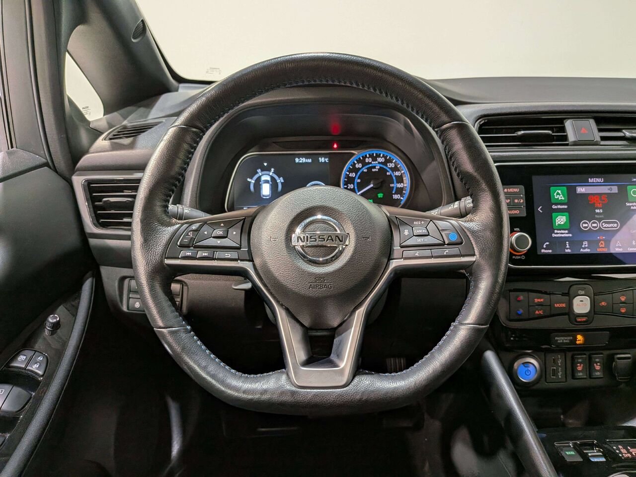 2020 Nissan LEAF SV Hatchback Black Val-David - photo #13