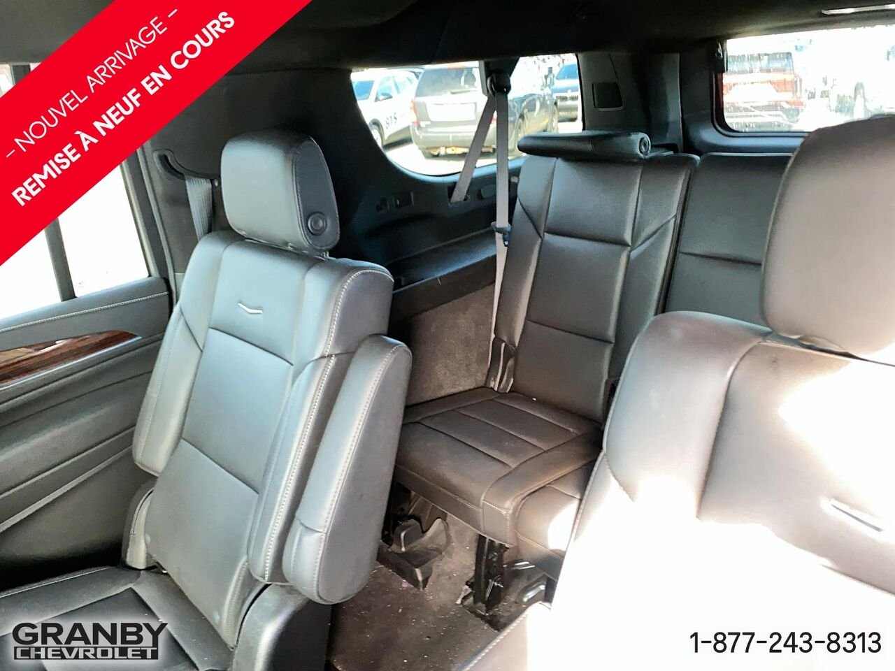 2023 Cadillac Escalade ESV Luxe 4 portes 4RM | G3887 Black Granby - photo #8
