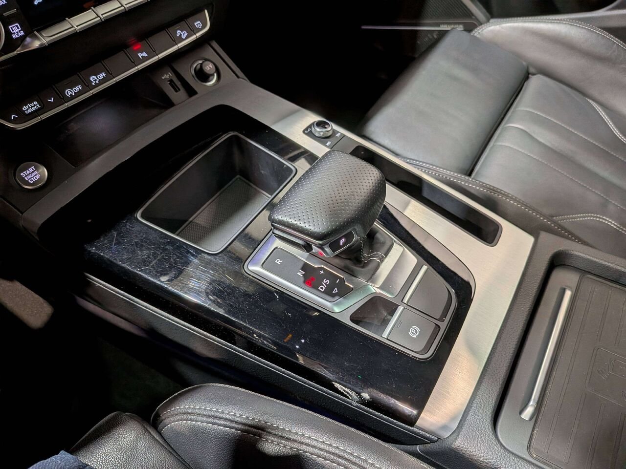 2023 Audi Q5 Technik 45 TFSI quattro Black Val-David - photo #31