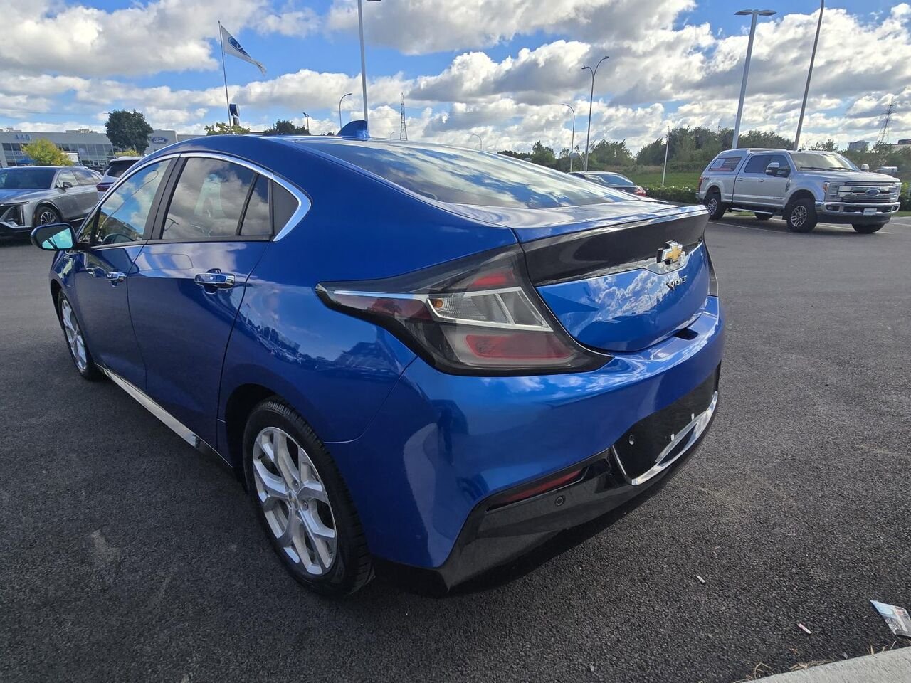 2017 Chevrolet Volt Premier Blue Laval - photo #7