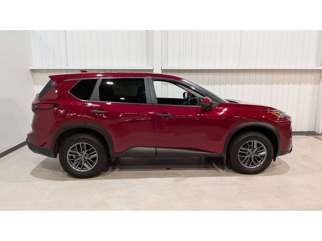 2024 Nissan Rogue AWD S Red Val-David - photo #7