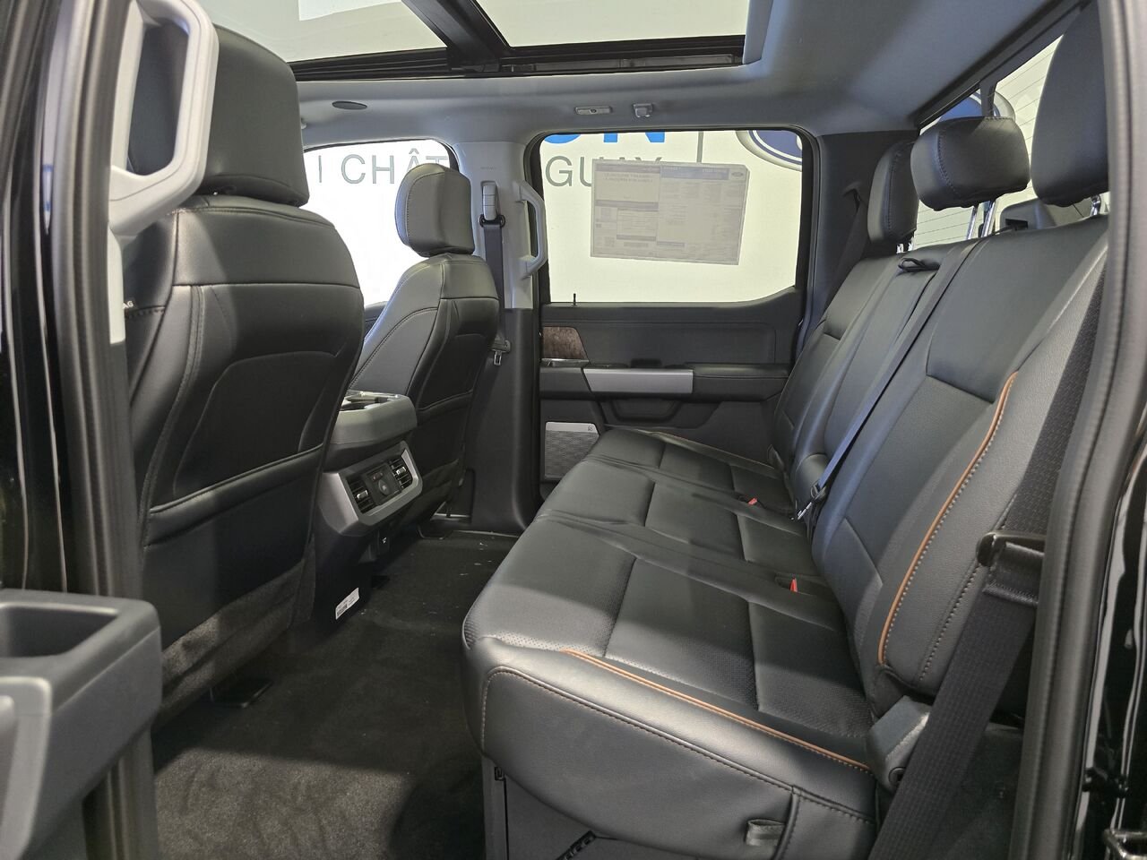 Ford Super Duty F-250 SRW 2026 Noir agate métallisé Châteauguay - photo #5