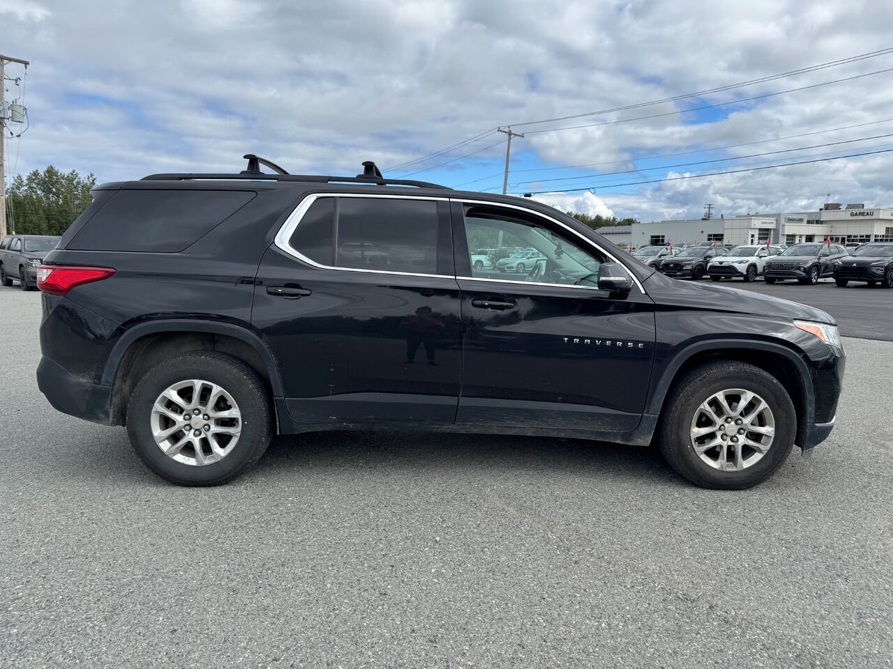 2019 Chevrolet Traverse LT tissu 4 portes TI avec 1LT Black Val-d'Or - photo #1