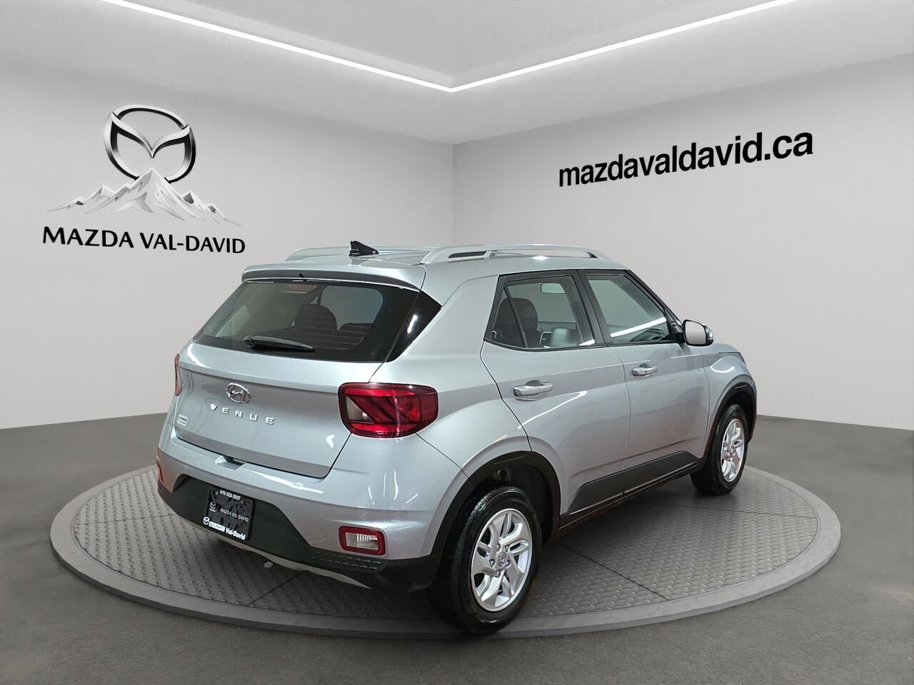 2021 Hyundai Venue Preferred IVT, volant chauffant, commande audio au volant, Apple Carplay Silver Val-David - photo #21