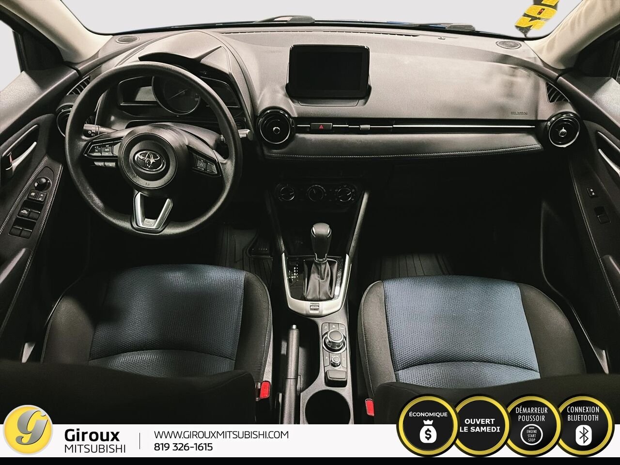 2020 Toyota Yaris Hatchback Blue Sainte-Agathe-des-Monts - photo #10