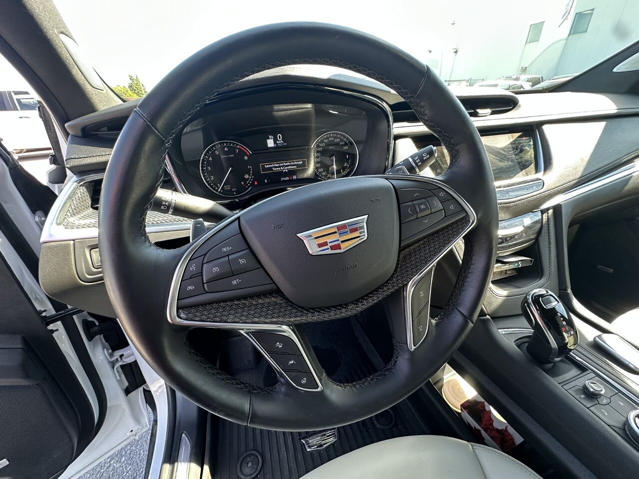 2024 CADILLAC XT5 SPORT Traction intégrale, 4 portes Sport White Gatineau - photo #8