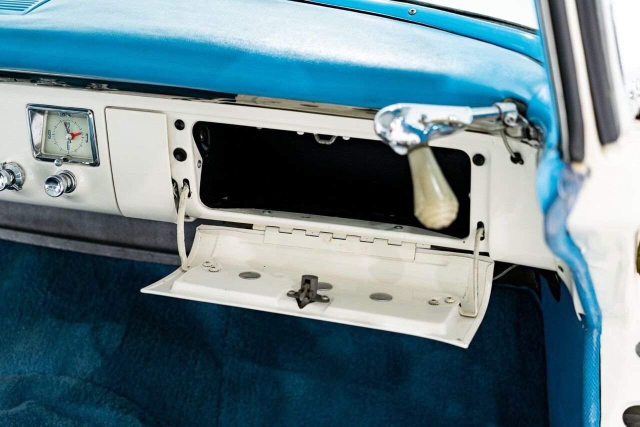 Mercury Monterey **PRIX EN USD** Beautifully presented from former restoration 1956 Blanc Montréal - photo #77