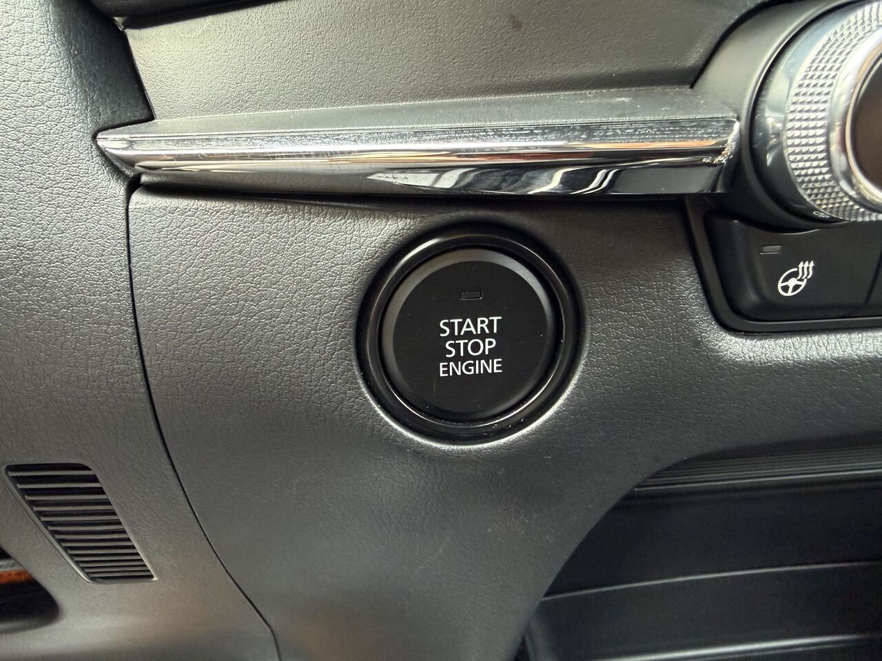 2024 Mazda CX-30 White Thetford Mines - photo #21