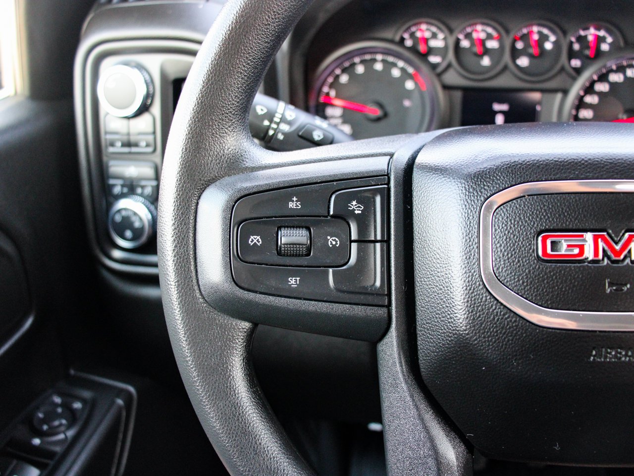2024 GMC Sierra 1500 4WD Crew Cab 147 Pro Black Sherwood Park - photo #18