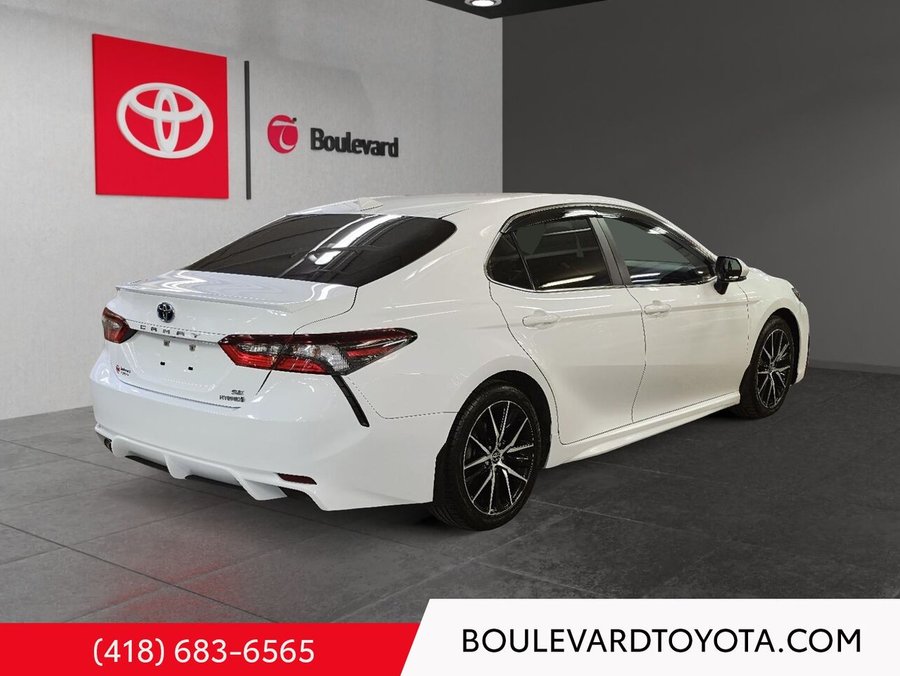 Toyota Camry SE AMÉLIORÉ, HYBRIDE 2023 Blanc