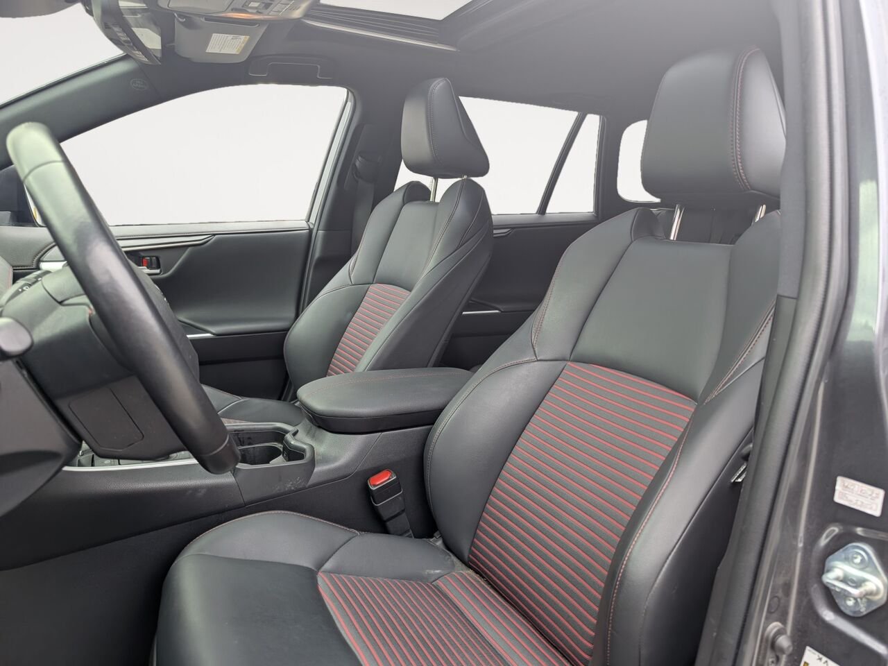 Toyota RAV4 Prime XSE PRIME-HYBRIDE BRANCHABLE/SIÈGES CHAUFFANTS/TOIT OUVRANT/VOLANT CHAUFFANT/AC BIZONE 2021 Gris Sherbrooke - photo #6