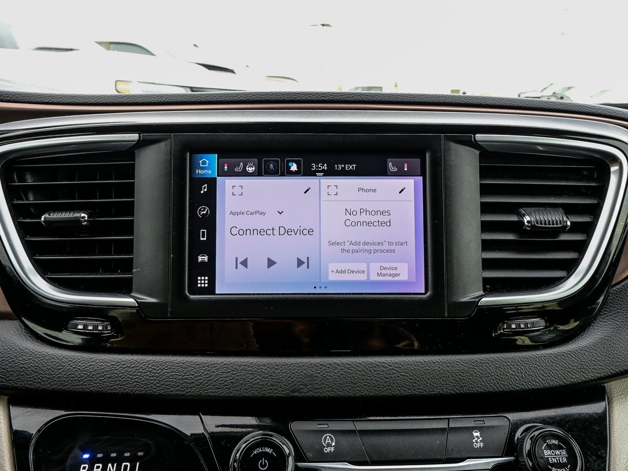 2024 Chrysler Grand Caravan SXT 2WD White Sherwood Park - photo #24