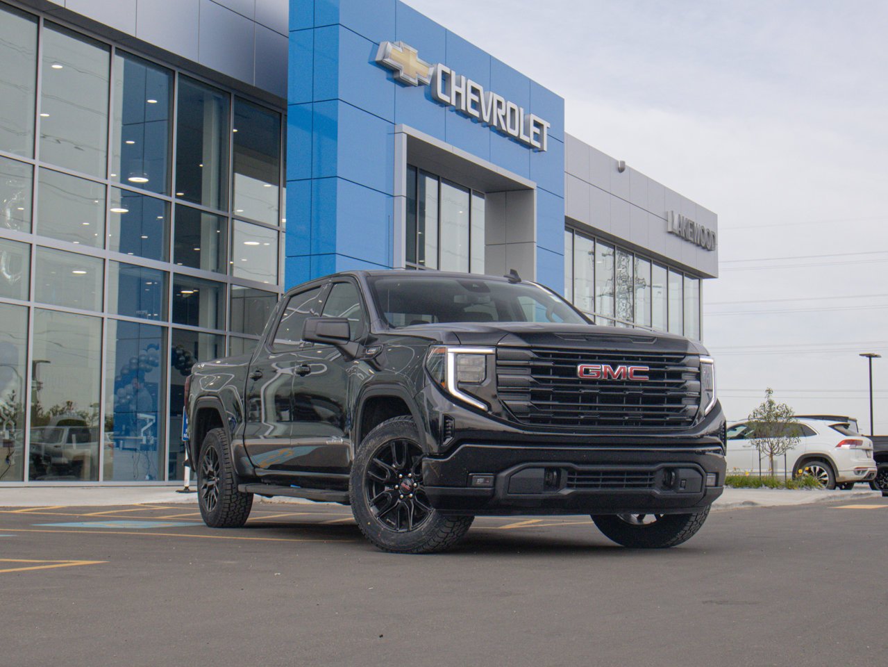 2024 GMC Sierra 1500 4WD Crew Cab 147 Elevation Black Sherwood Park - photo #1