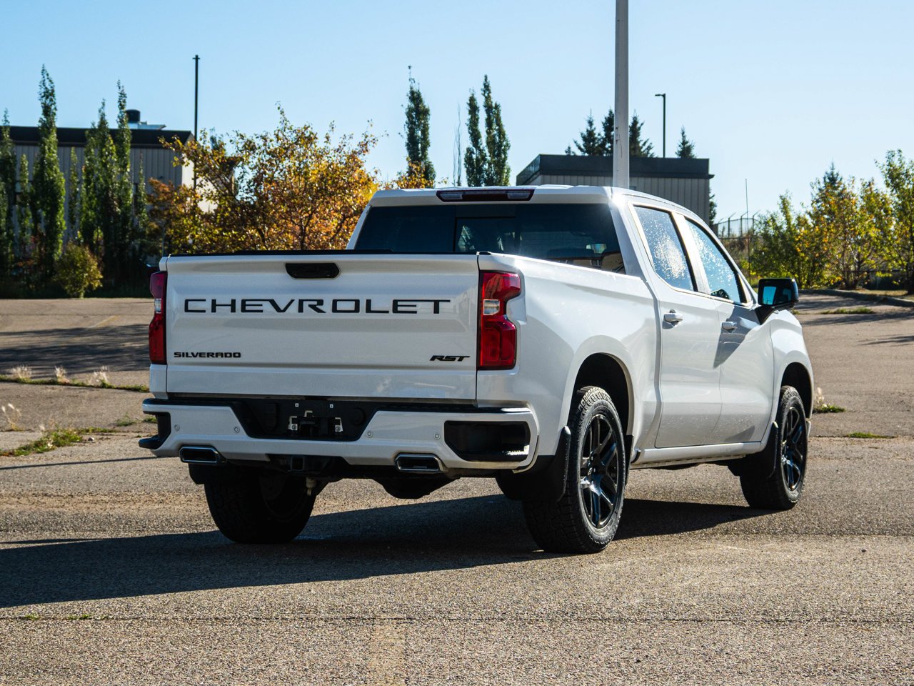 2025 Chevrolet Silverado 1500 4WD Crew Cab 147 RST White Sherwood Park - photo #13