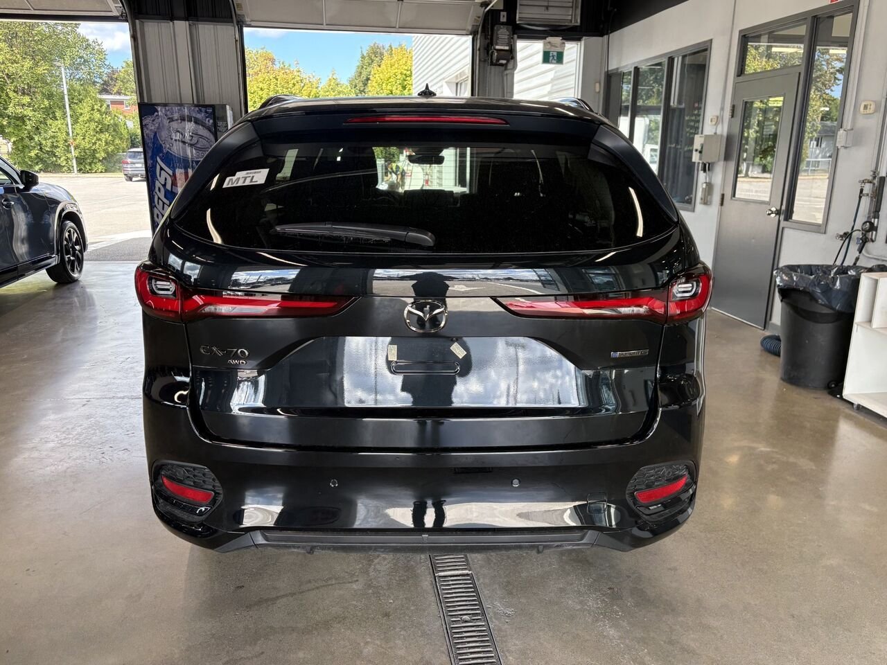 MAZDA CX-70 hybride léger GT TI 2026 Noir de jais mica Châteauguay - photo #2
