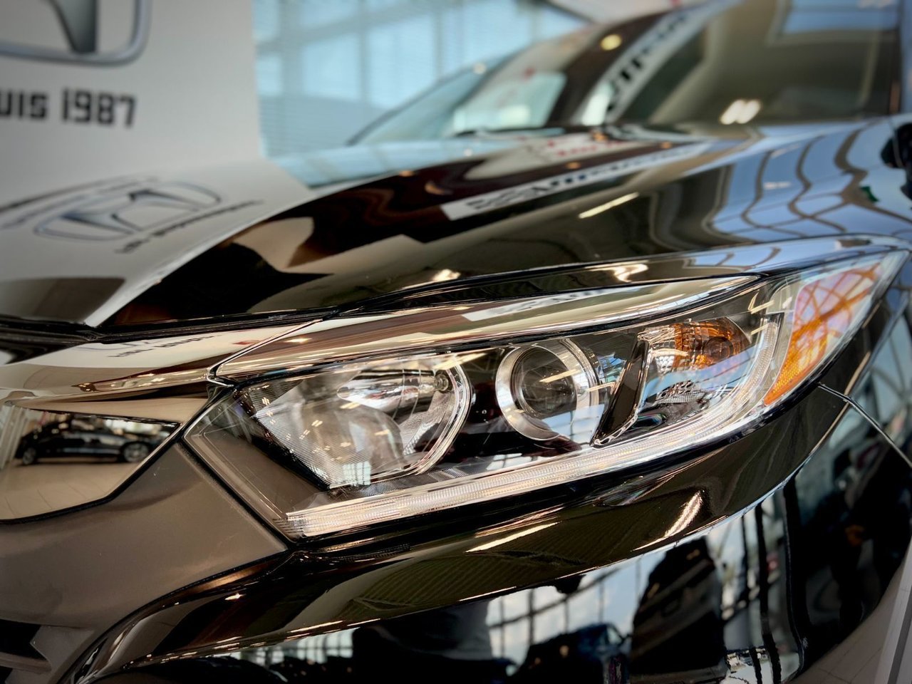 Honda HR-V 2018 Noir Notre-Dame-des-Prairies - photo #2